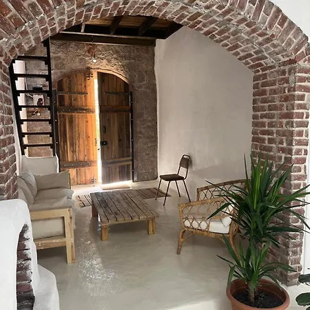 Yunan Evi Ayvalı